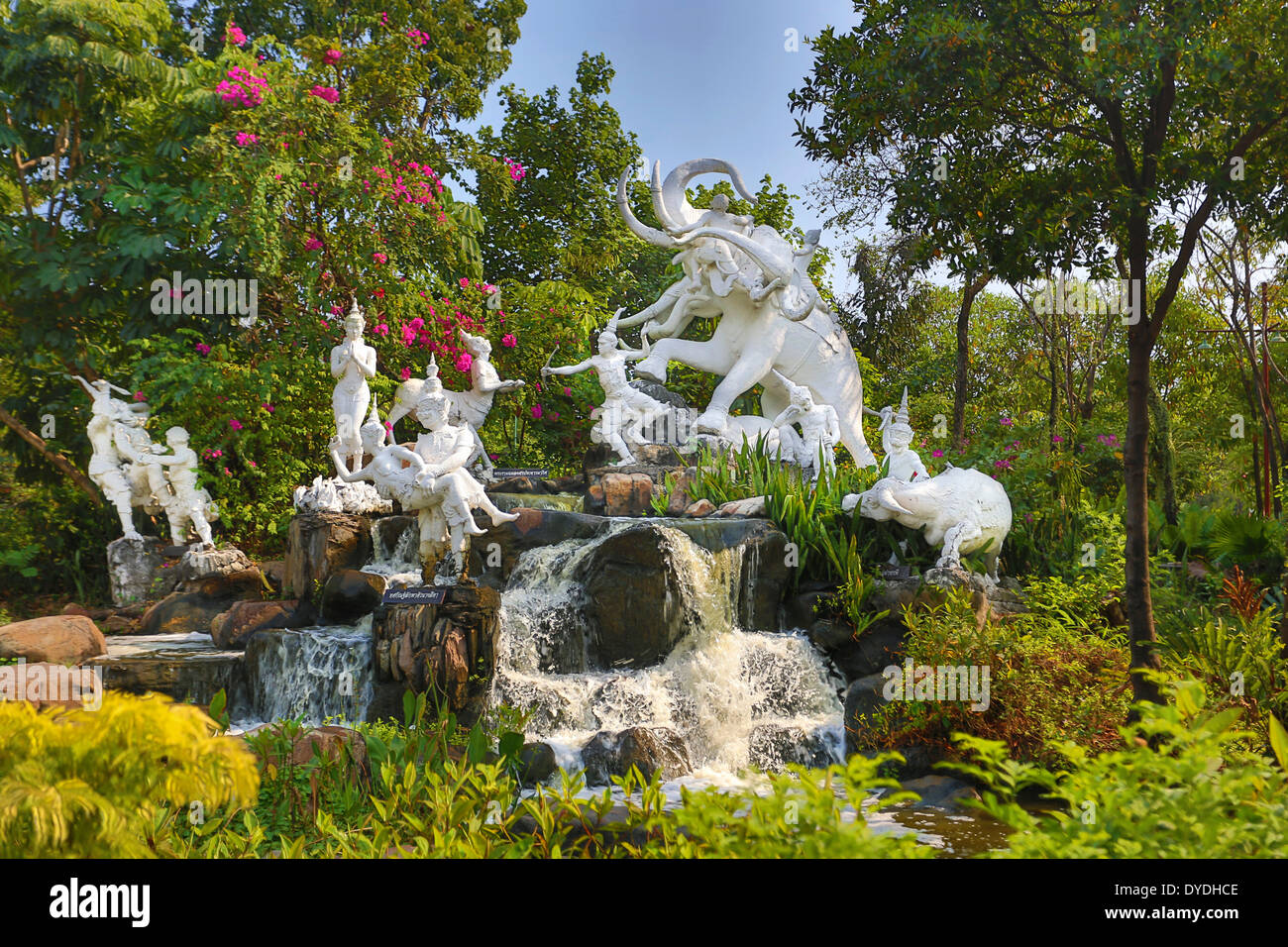 Thailandia, Asia, Bangkok, vecchio Siam Park, artistico, bello e colorato, elefante, giardino, monumentali, vecchio, parco, cascata Foto Stock