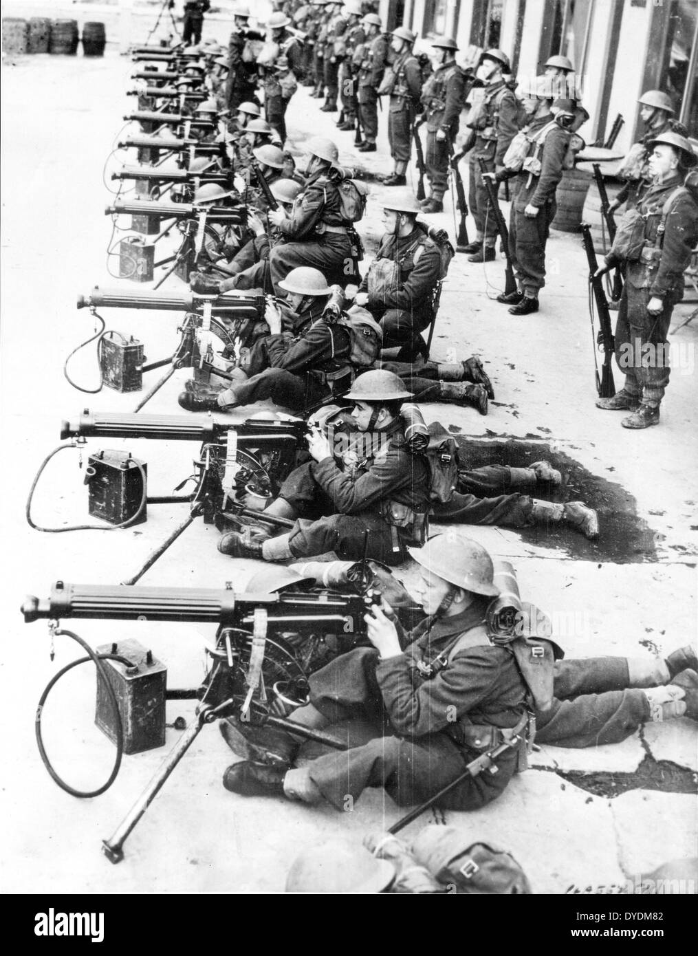 Vickers mitragliatrice squadre dell'esercito britannico durante i primi anni di ww2 Foto Stock
