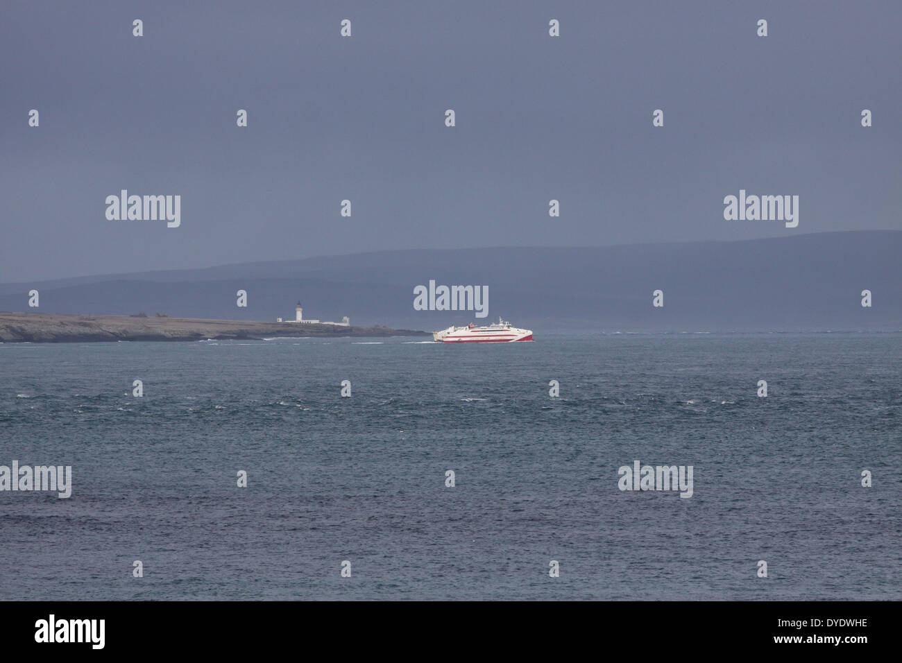 Traghetto Pentland uscire Gills Bay per le Orcadi Scozia Marzo 2014 Foto Stock