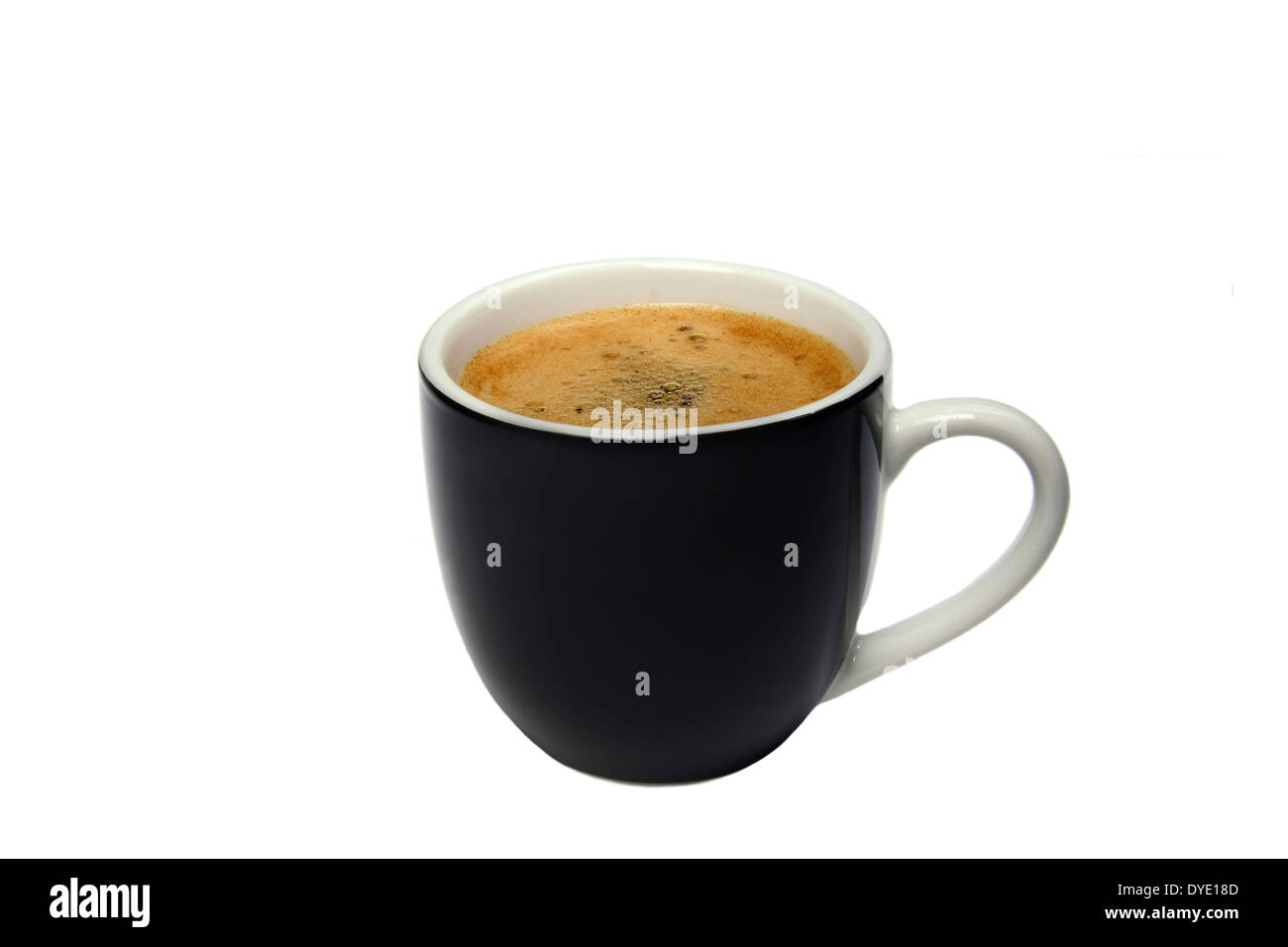 Nero a tazza di caffè isolato su sfondo bianco Foto Stock