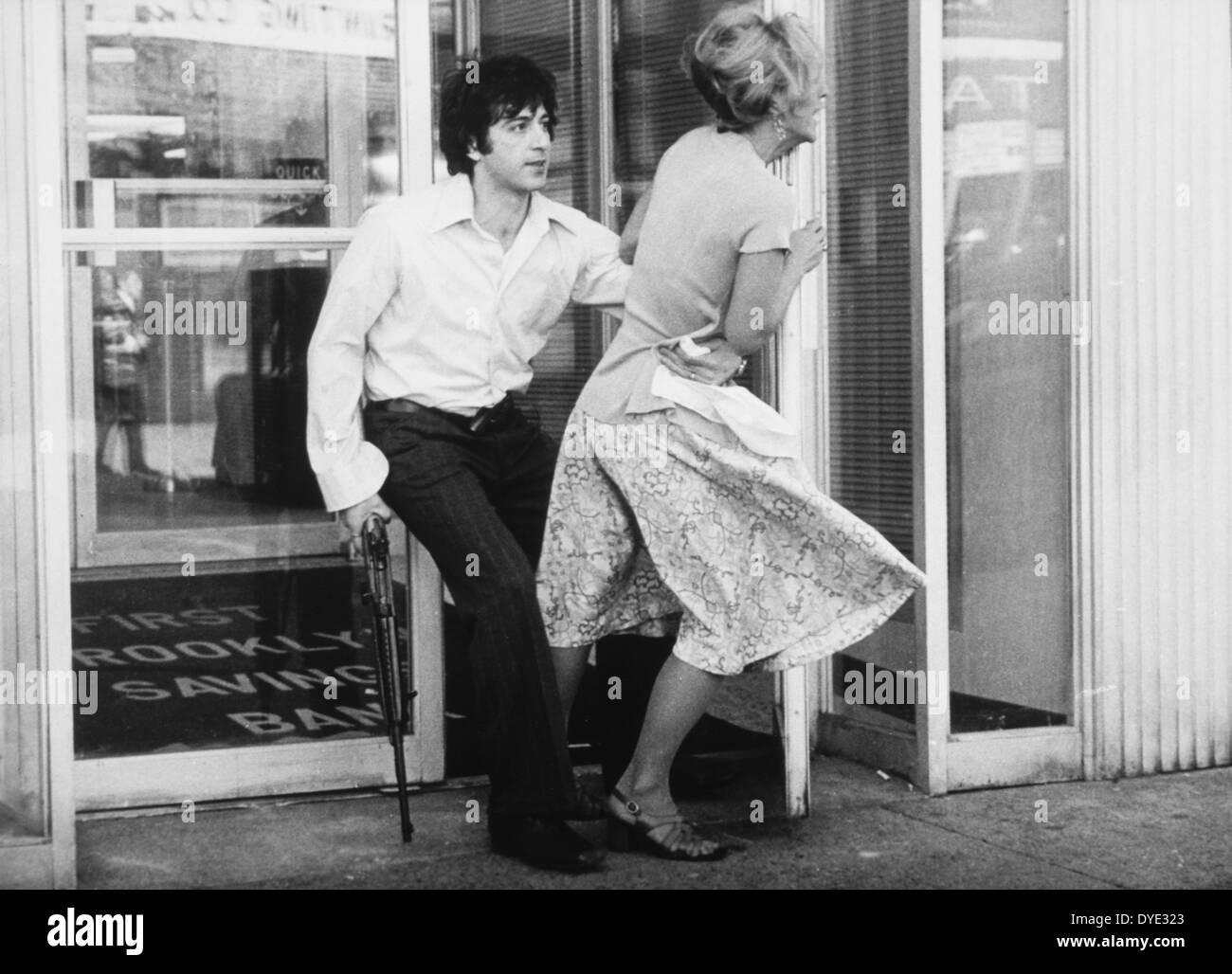 Al Pacino e Penny Allen, sul set del film, 'Dog giorno pomeriggio", 1975 Foto Stock
