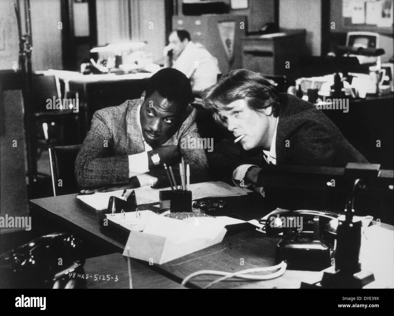 Eddie Murphy e Nick Nolte, sul set del film "48 ore.', 1982 Foto Stock