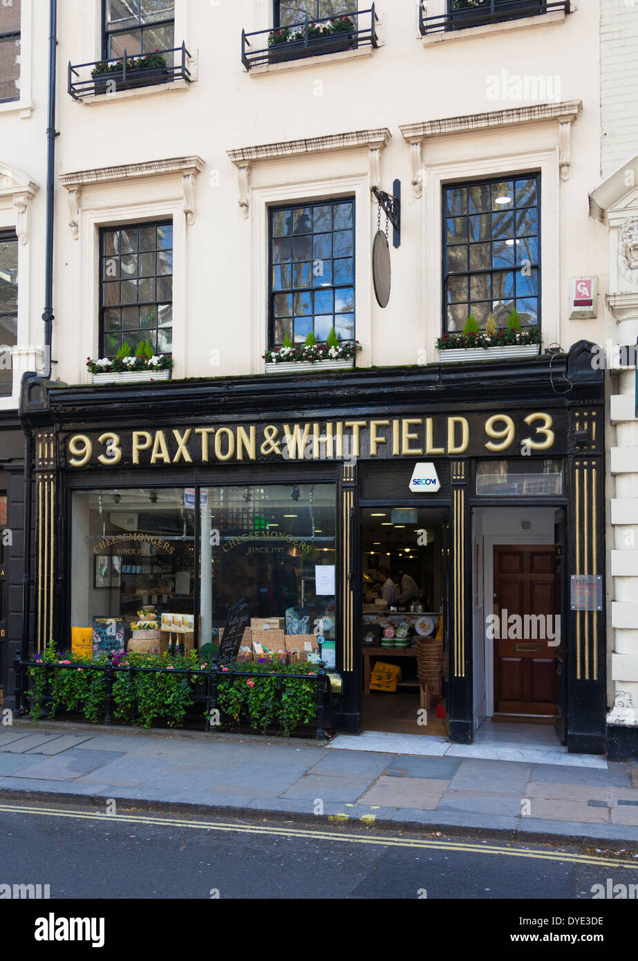 Paxton & Whitfield, cheesemongers, Jermyn Street, Londra, Regno Unito Foto Stock