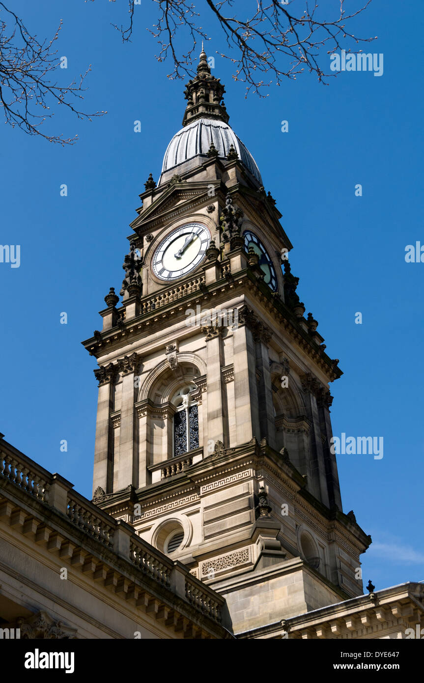 La torre dell'orologio del Municipio, Victoria Square, Bolton, Greater Manchester, Inghilterra, Regno Unito Foto Stock