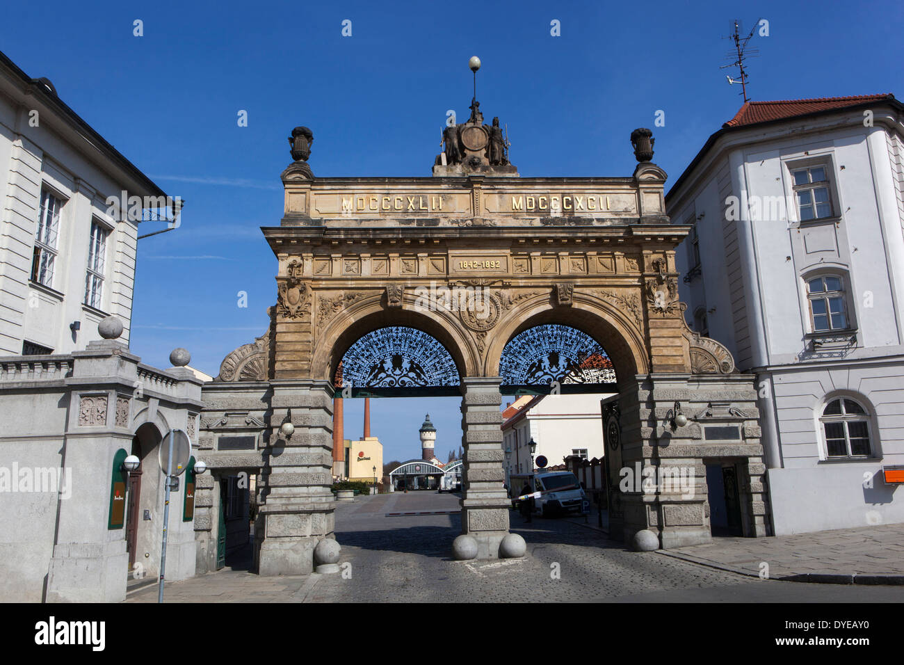 Pilsner Urquell Brewery, la storica porta Pilsen Brewery, Repubblica Ceca Foto Stock