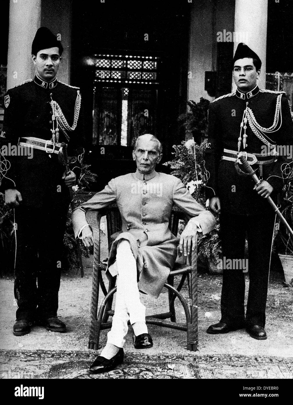 Muhammad Ali Jinnah 1876 - 11 settembre 1948) avvocato, politico e il fondatore del Pakistan. Jinnah ha servito come leader della All-India Lega musulmana dal 1913 fino al Pakistan l'indipendenza il 14 agosto 1947, e come il Pakistan il primo governatore generale dall'indipendenza fino alla sua morte. Foto Stock