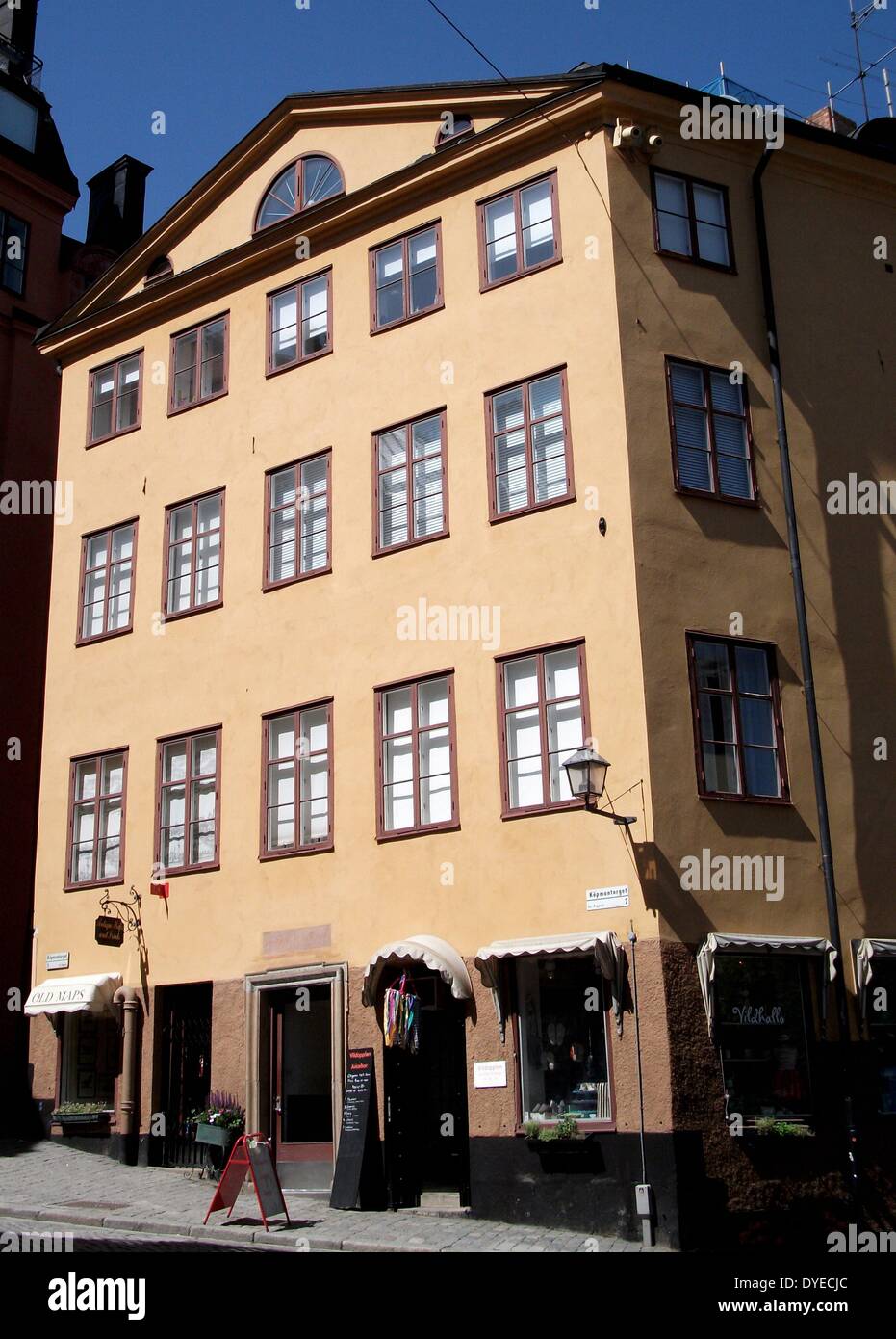 Scena di strada nel centro della città vecchia di Stoccolma, Svezia. 2012 Foto Stock Scena di strada nel centro della città vecchia di Stoccolma, Svezia. 2012 Foto Stock
