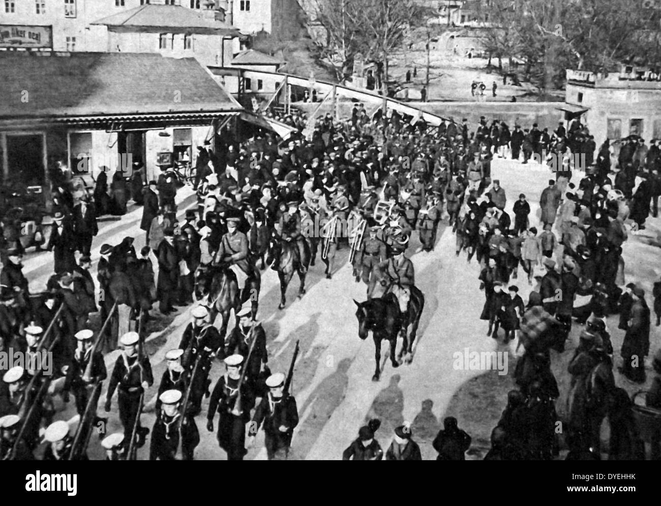 Soldati britannici arrivano nel Fiume nel 1918 austriache una base navale nella Prima Guerra Mondiale. Foto Stock