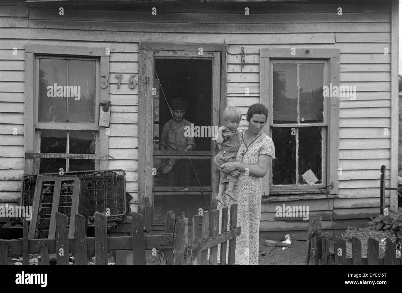 Abitante in Circleville's Hooverville, central Ohio. 1938 Estate. Foto Stock