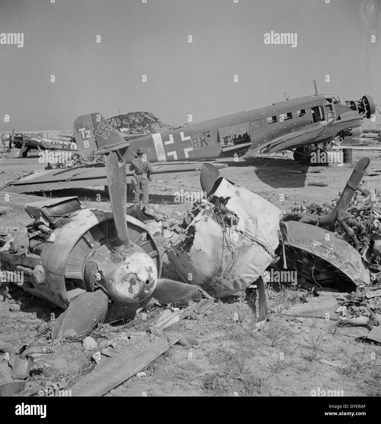 Tunisi, Tunisia. Scatafascio aerei tedeschi a El Aouiana aeroporto in 19430101, la Seconda Guerra Mondiale Foto Stock