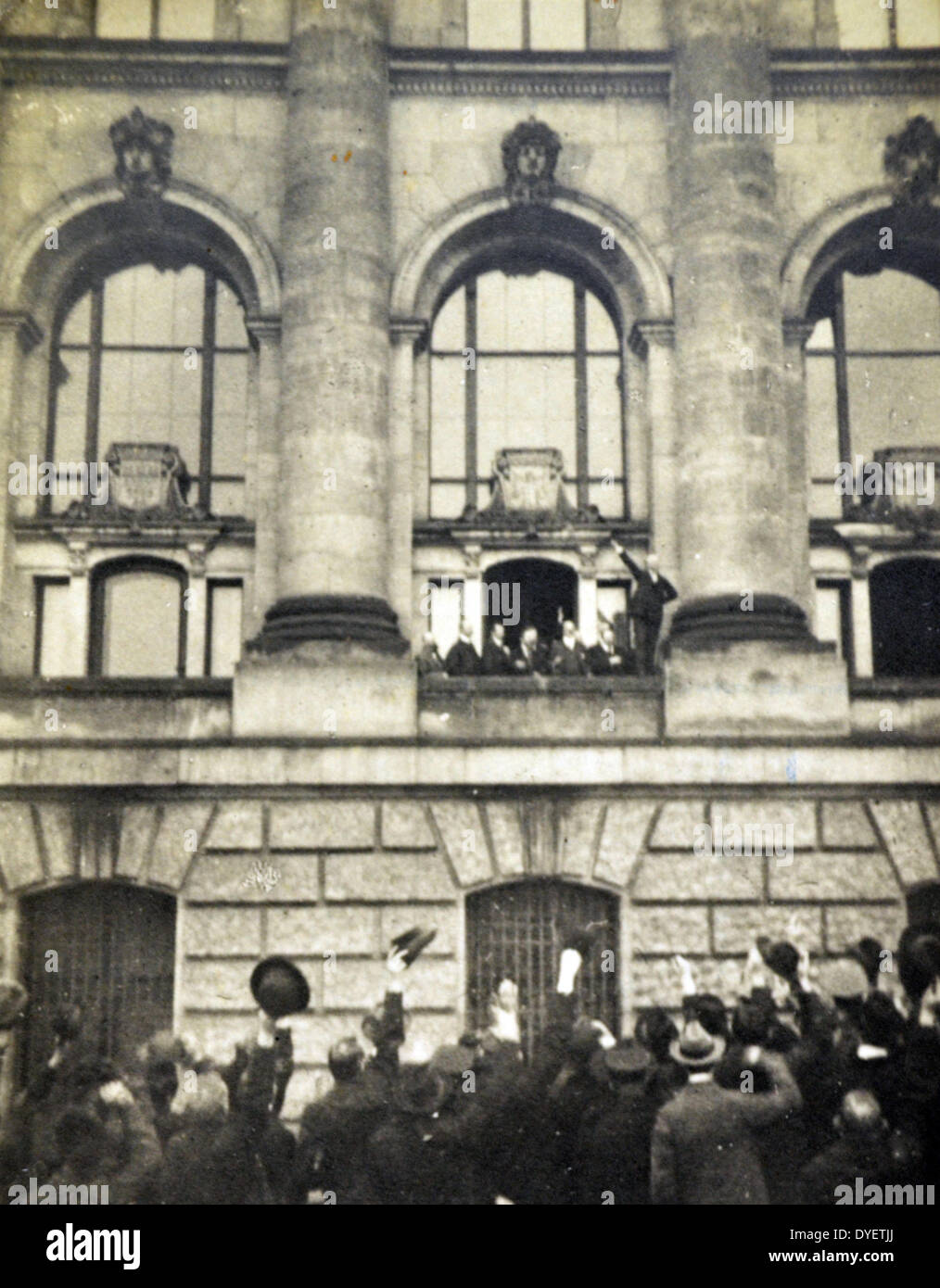 Philipp Scheidemann (26 luglio 1865 - 29 novembre 1939) era un politico tedesco del partito socialdemocratico tedesco (SPD). Durante la rivoluzione tedesca del 1918-1919 egli ha proclamato la Germania in una repubblica il 9 novembre 1918 e successivamente divenne il secondo capo del governo della Repubblica di Weimar, agendo in questo post per 127 giorni. Foto Stock