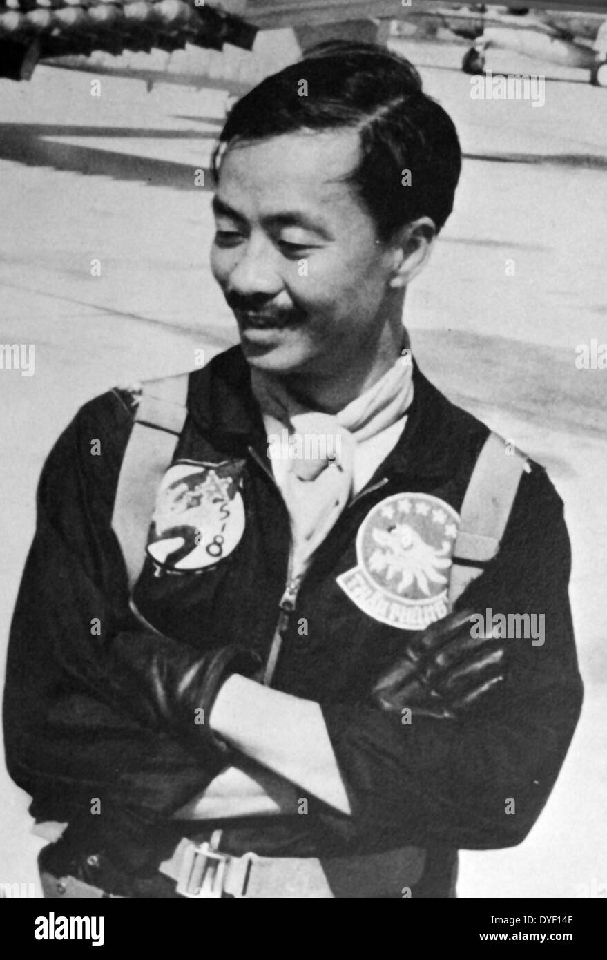 Fotografia di Nguyen Cao Ky, Vice Presidente del Vietnam del Sud e capo del Vietnam Air Force negli anni sessanta. Vissuto tra il 1930-2011. Foto Stock