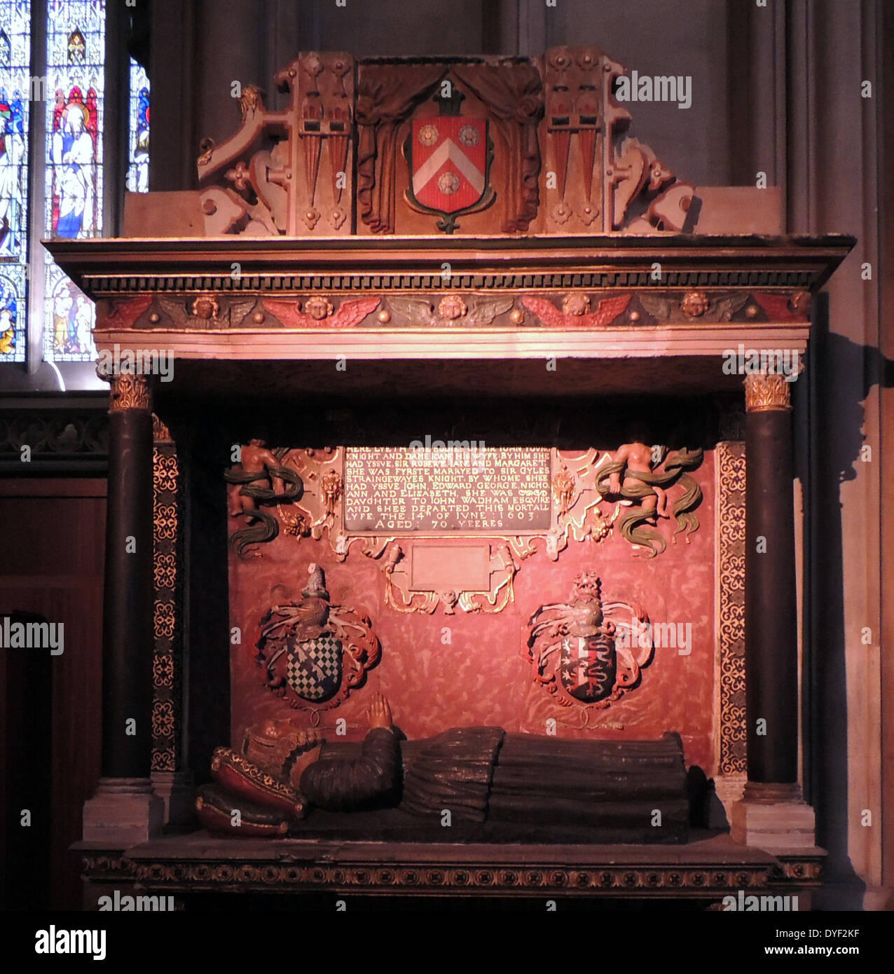 Cattedrale di Bristol in Inghilterra: Tomba di Dame Joan (1603) & Sir John Young da Samuele Baldwin. Foto Stock