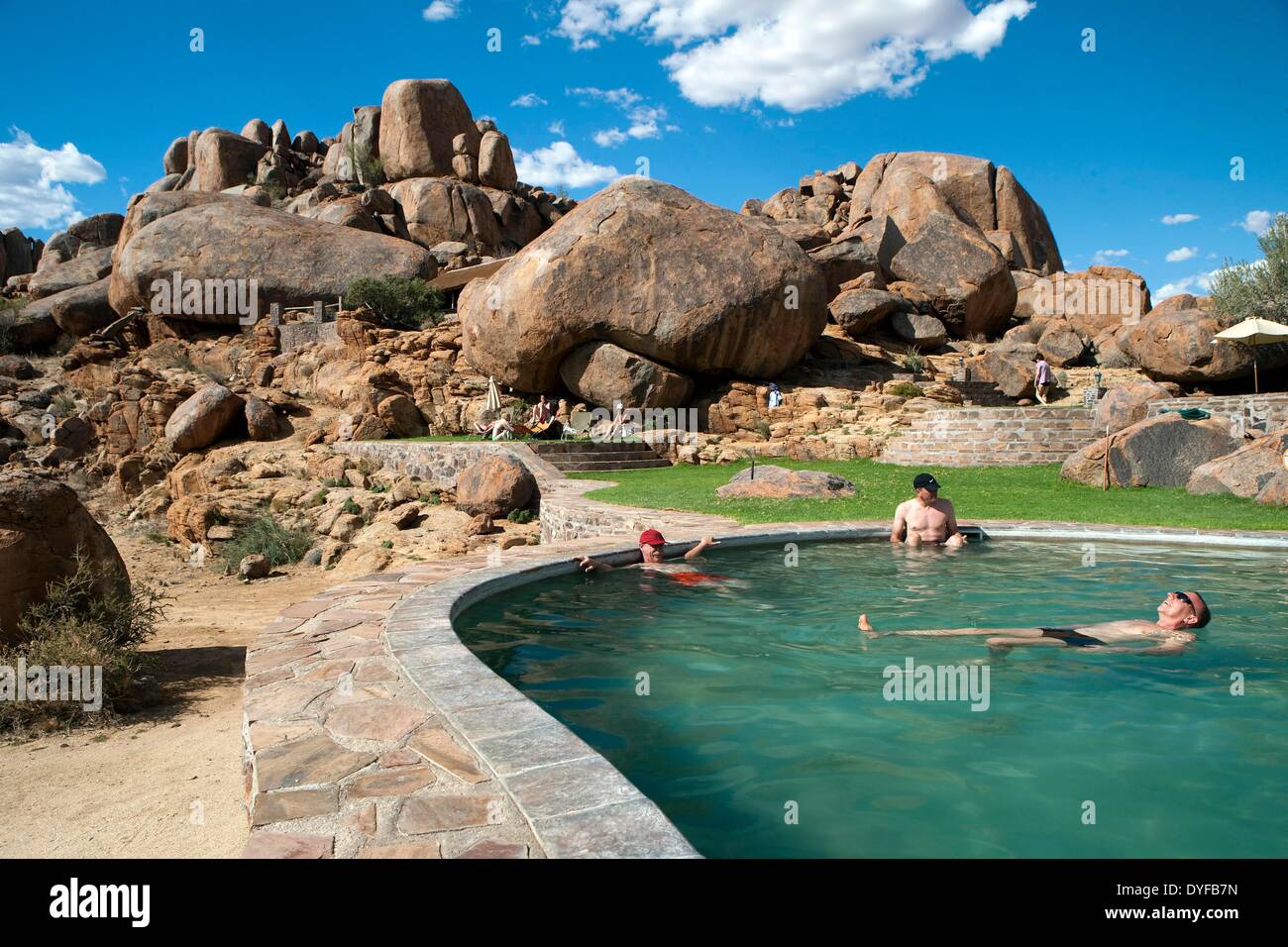 La piscina presso il Canon Lodge nel Gondwana Canon Park, circa 20 km da Fish River Canyon nel sud della Namibia, 07 gennaio 2011. Foto: Tom Schulze - nessun filo SERVICE - Foto Stock