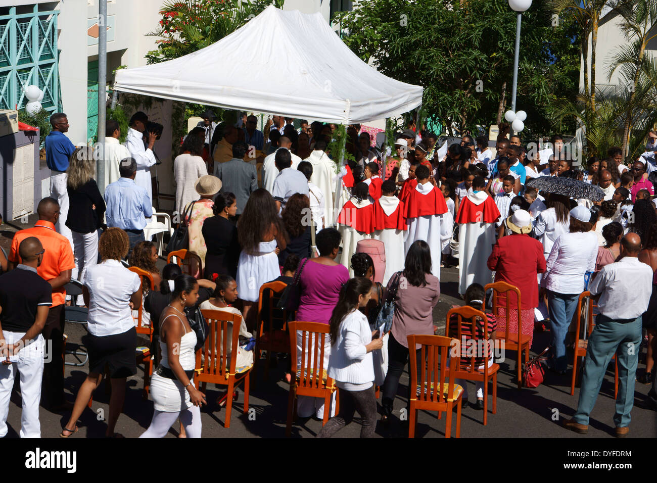 Outdoor rom. cath. La celebrazione della santa Messa, Les Colimasson, isola della Réunion, Francia Foto Stock