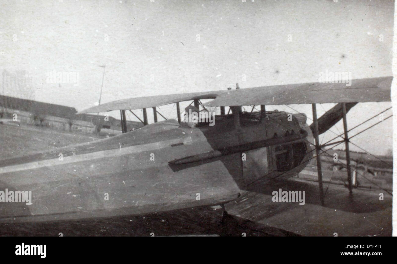 Lo Spad VII era un caccia biplano francese utilizzato durante la prima guerra mondiale, riconosciuto per la sua velocità e potenza di fuoco. Fu uno dei velivoli di maggior successo del suo tempo, contribuendo alla superiorità aerea alleata sul fronte occidentale. Foto Stock