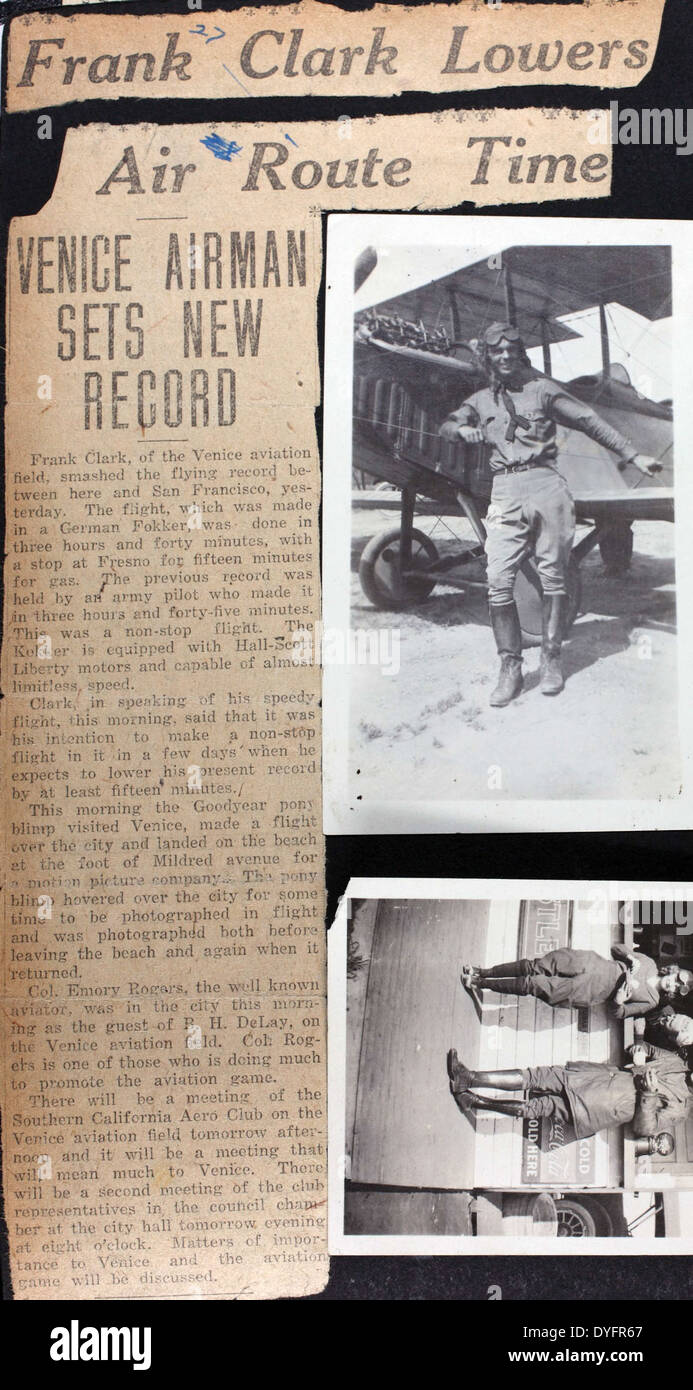 La fotografia AL11 mostra Frank Clarke, un famoso barnstormer e pilota di acrobazie, che esegue audaci manovre aeree al Chaplin Field. Clarke era ben noto per il suo emozionante volo acrobatico, che influenzò anche i film di Hollywood durante i primi giorni dell'aviazione. Foto Stock