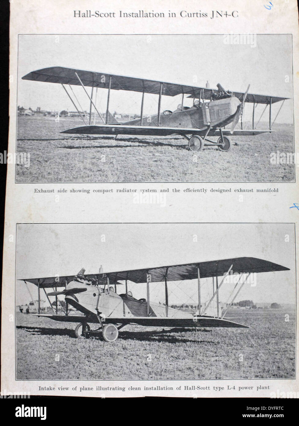 Questa foto cattura uno spettacolo di volo acrobatico di barnstormer Frank Clarke al Chaplin Field. Conosciuto per le sue audaci esposizioni aeree, Clarke fu una figura notevole nella prima aviazione americana, in particolare nel volo acrobatico e nei film di Hollywood. Foto Stock