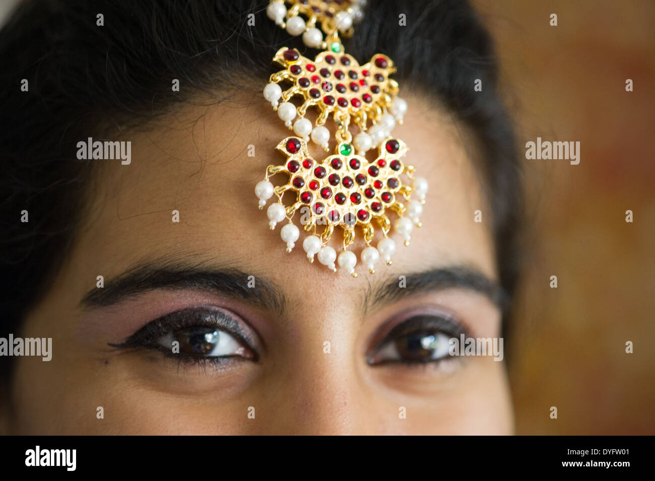 Dettaglio di gioielli per la danza indiana Foto Stock