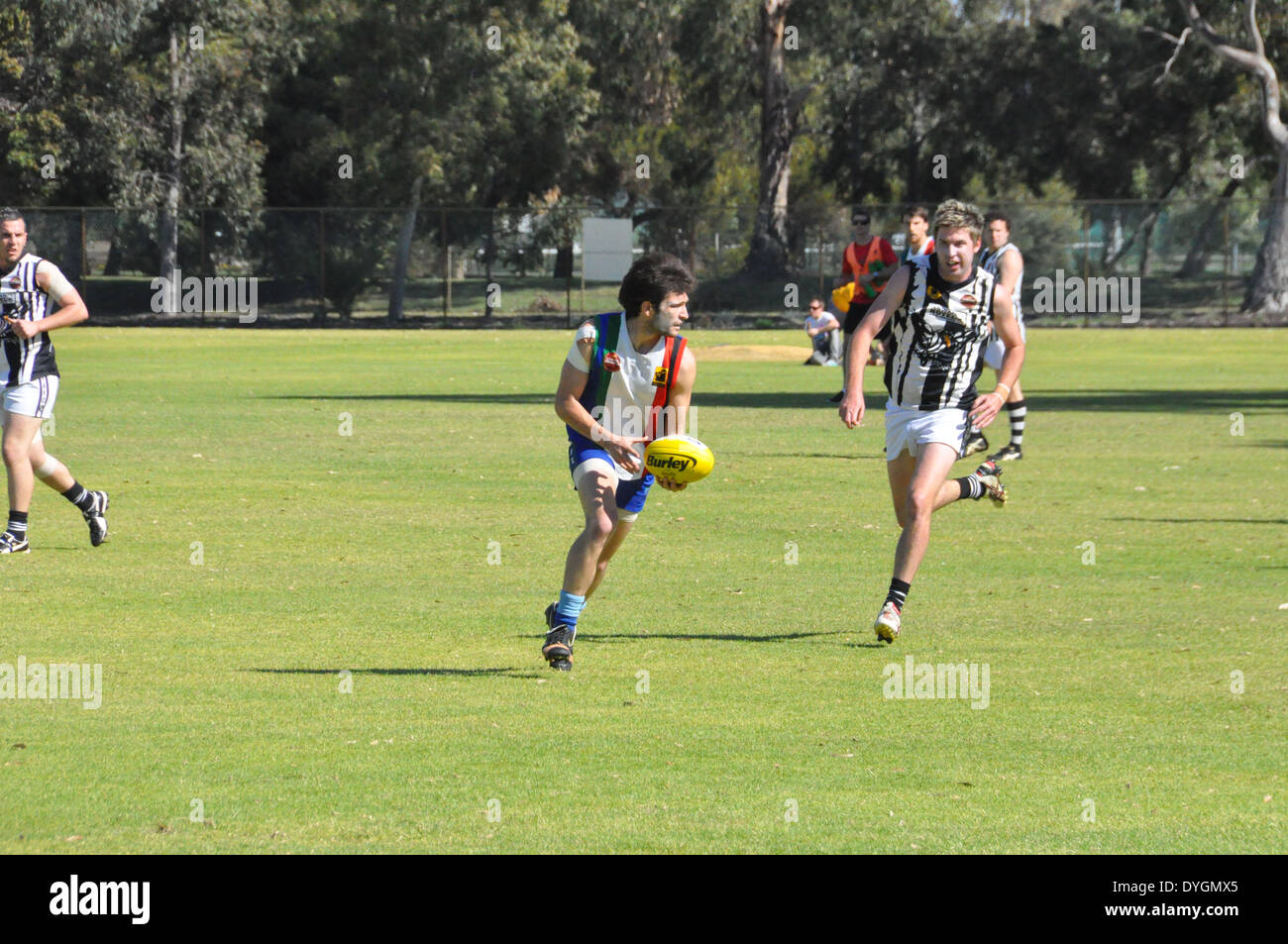 Australian Rules Football giocato a livello amatoriale. Foto Stock