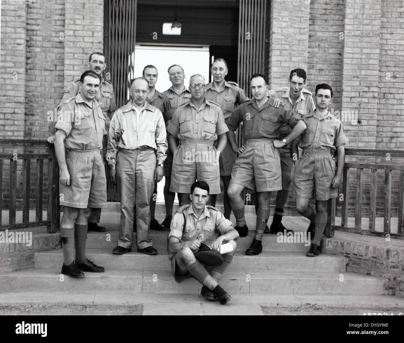 Questa fotografia della collezione di Theodore (TP) Hall cattura l'eclissi solare totale osservata a Khartoum, in Sudan, il 25 febbraio 1952. L'eclissi fu un evento astronomico significativo, visibile in alcune parti dell'Africa e dell'Asia, compresa la capitale sudanese. Foto Stock