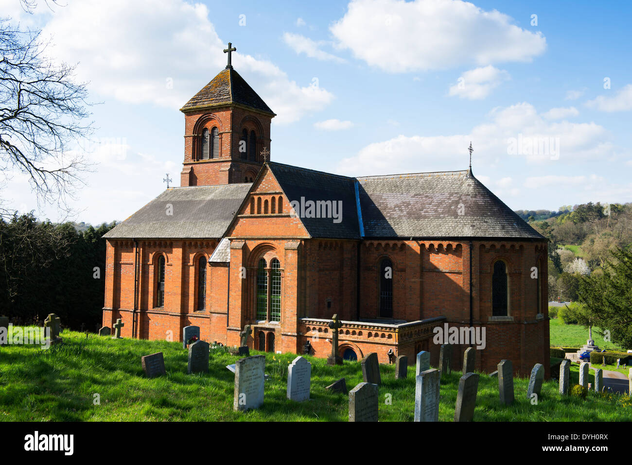 La Chiesa di San Pietro e di San Paolo, Albury, Surrey, Regno Unito Foto Stock