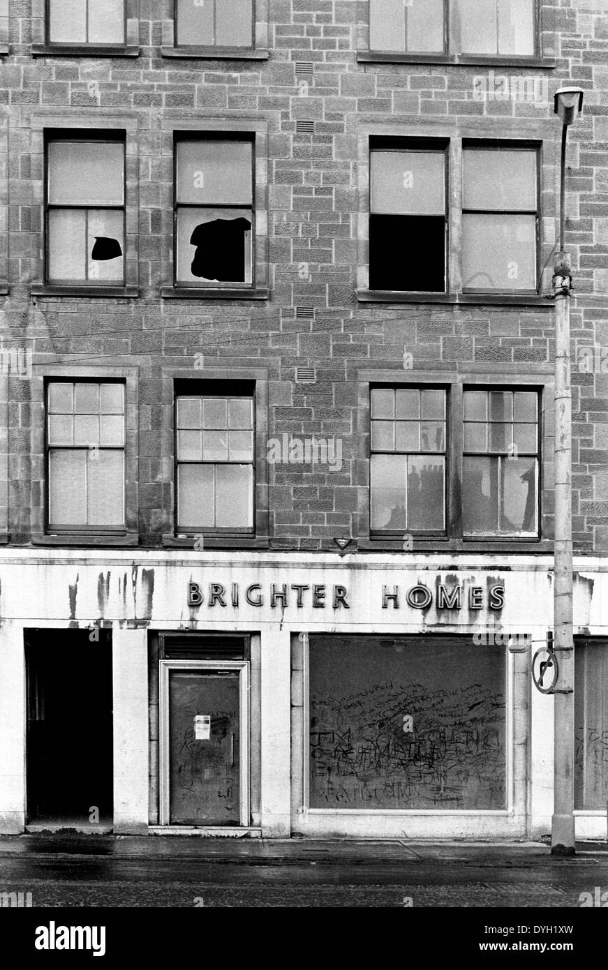 Case più luminose, un negozio su Glasgow Road, Clydebank. La foto apparsa su che la vita TV show e sconvolto la carta locale nel 1979 Foto Stock