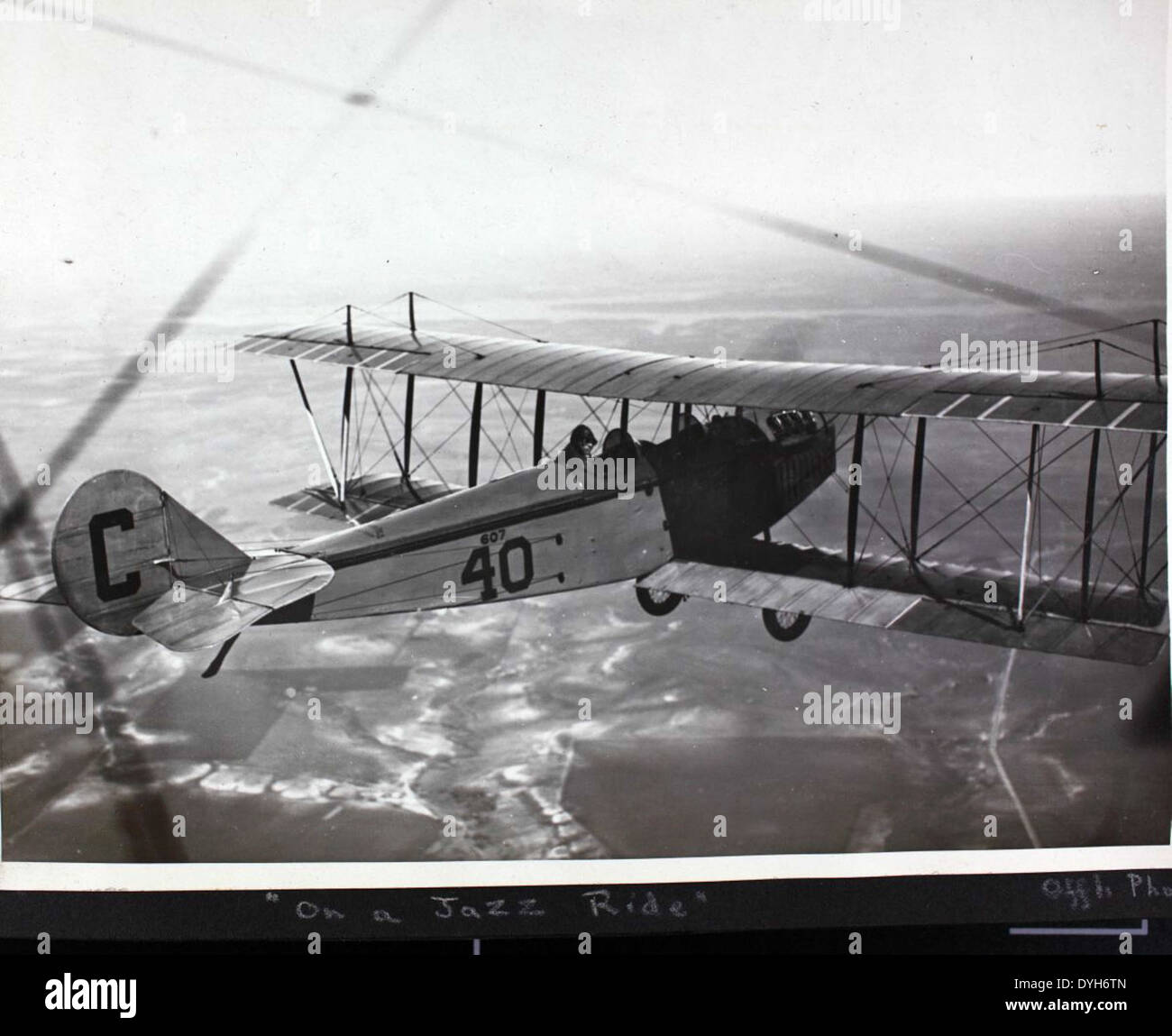 L'album 19 Dorsey presenta The Curtiss Jenny, un aereo fondamentale utilizzato durante la prima guerra mondiale. Era cruciale per l'addestramento e le missioni di ricognizione, dando forma alle prime tattiche dell'aviazione militare. Foto Stock