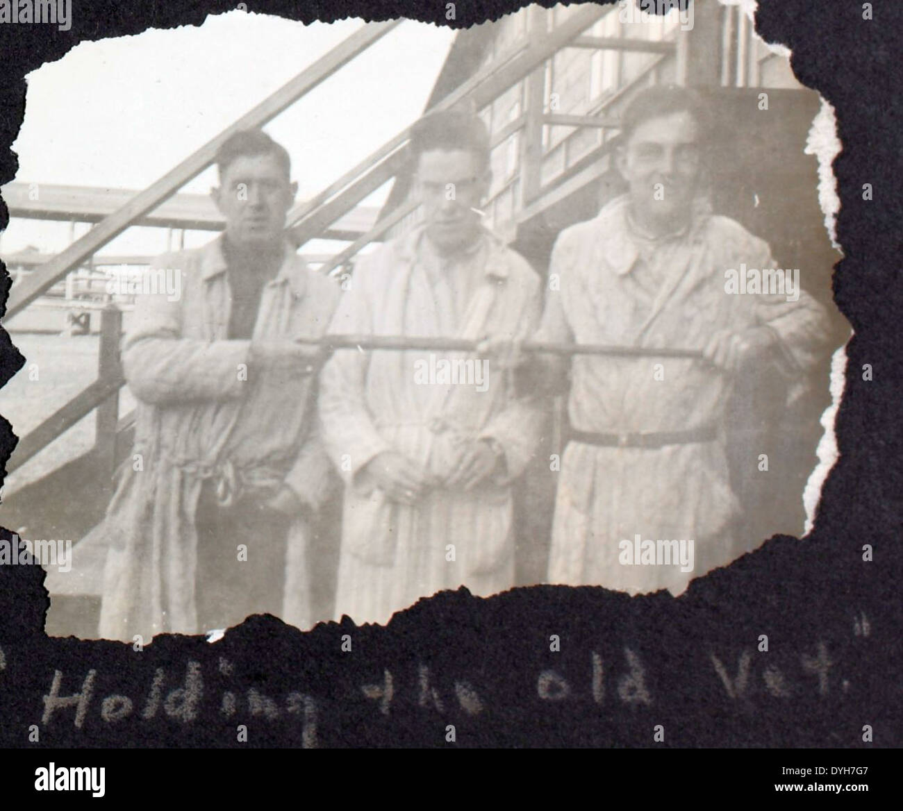 Questa foto storica del Dorsey album cattura il Curtiss Jenny Aircraft durante la prima guerra mondiale. Noto per il suo ruolo nell'addestramento dei piloti e nell'esecuzione di missioni di ricognizione, il Jenny era uno dei velivoli più importanti nell'aviazione militare. Foto Stock