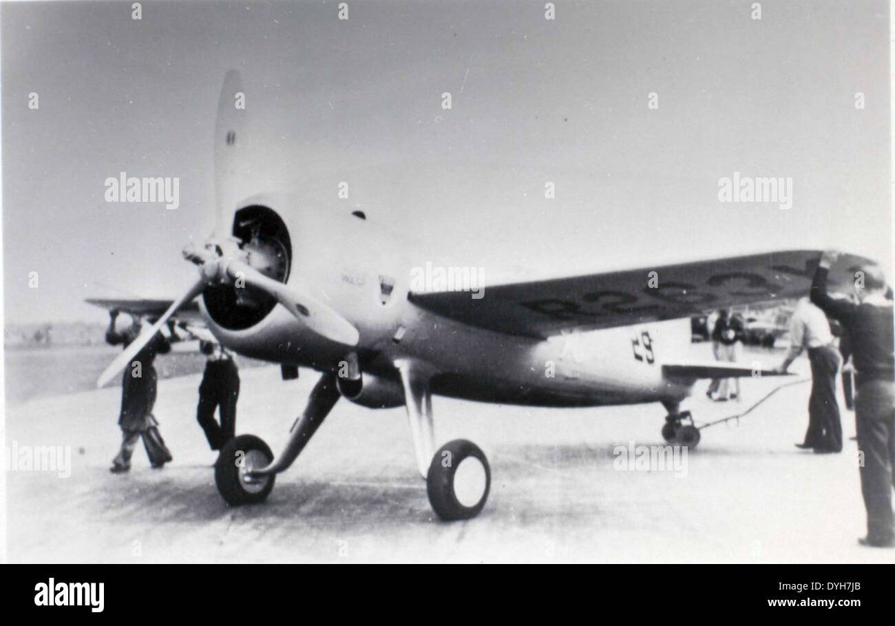 Il Laird-Turner 14 (LTR-14), soprannominato "Pesco Special", era un leggendario aereo da corsa sviluppato da E.M. Laird e Lawrence W. Brown. Alimentato dal motore Pratt & Whitney R-1830 Twin Wasp, era un importante concorrente nel circuito delle corse aeree, noto per la sua velocità e le prestazioni durante gli anni '1930 Foto Stock