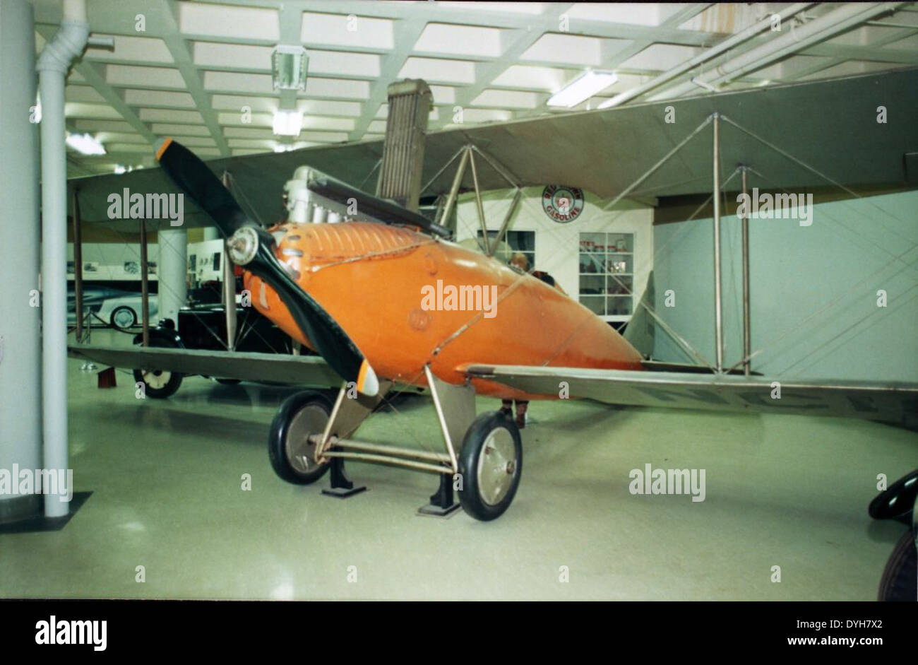 Il Curtiss Oriole era un piccolo velivolo monomotore sviluppato negli anni '1920, noto per il suo uso nell'aviazione civile. Questo aereo è stato spesso utilizzato per voli personali e per scopi commerciali leggeri, contribuendo all'espansione dei viaggi aerei. Foto Stock