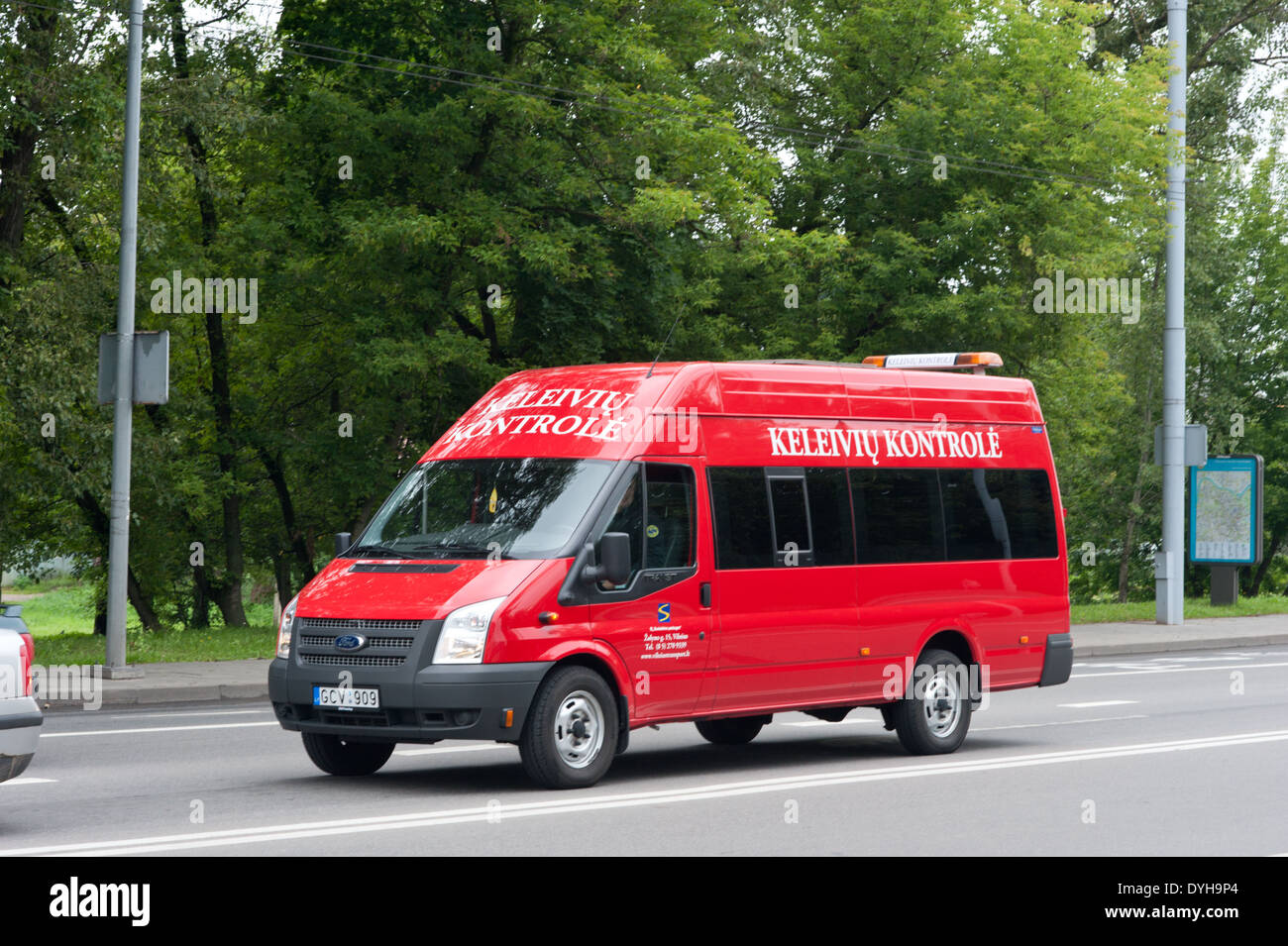 Il pubblico biglietto transportfined ispettori di Vilnius, Lituania. Foto Stock