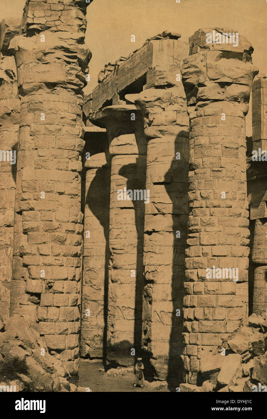 Colonne di un tempio, Tebe, Egitto, circa 1885 Foto Stock