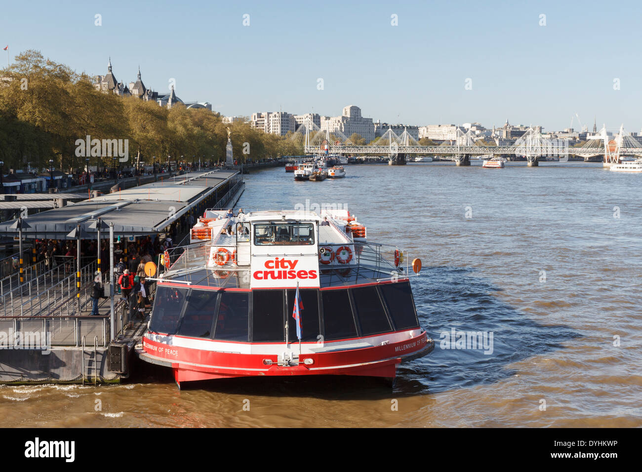 City Cruises gite in barca sul fiume Thames, London, England, Regno Unito Foto Stock