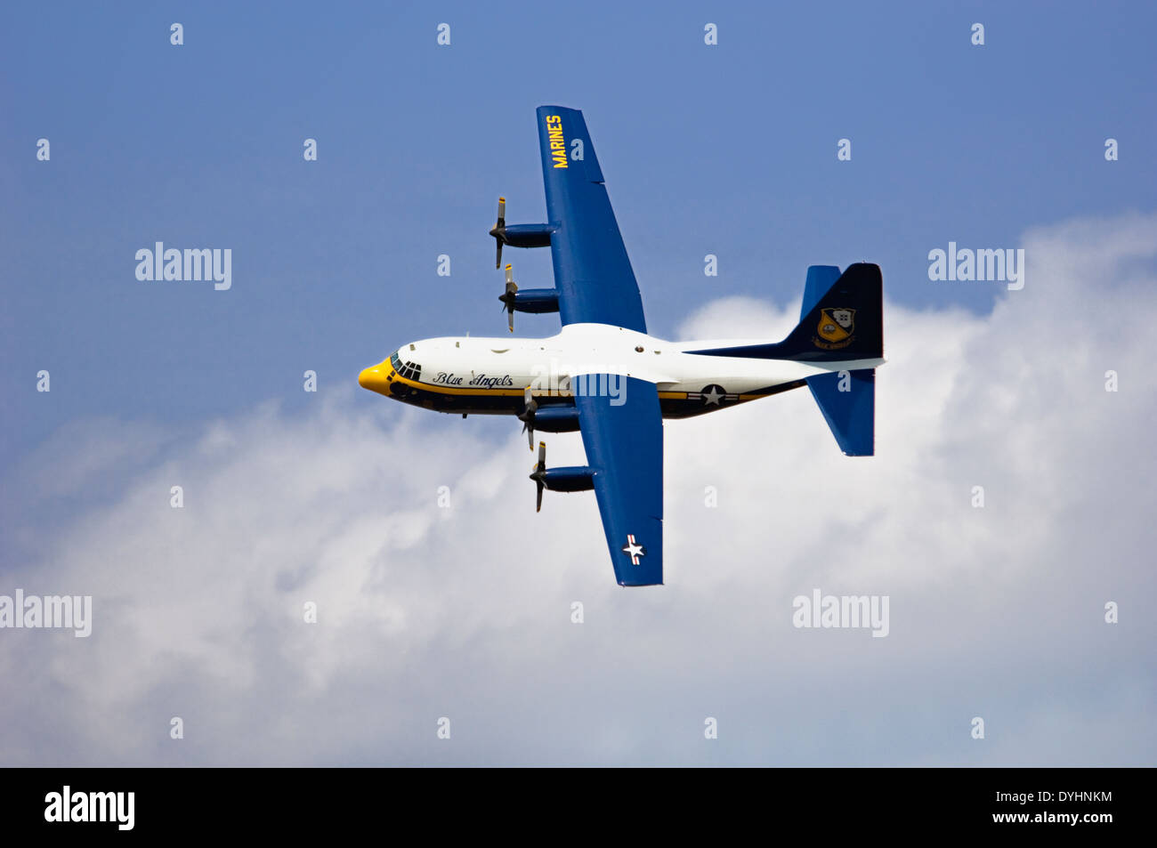 Blue Angels C-130 Hercules pratica per tuono su Louisville Louisville, nel Kentucky Foto Stock