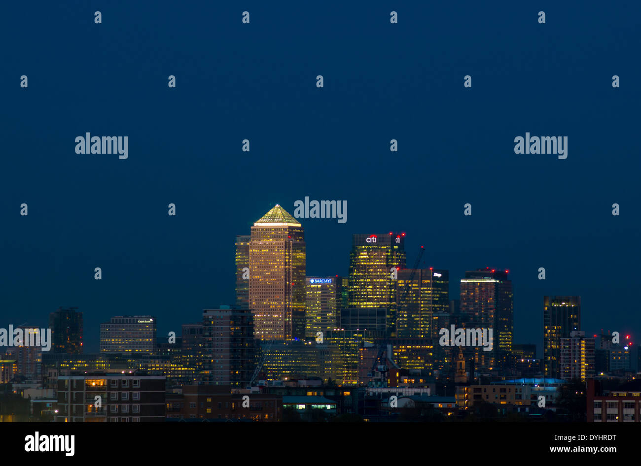 Canary Wharf al crepuscolo Foto Stock