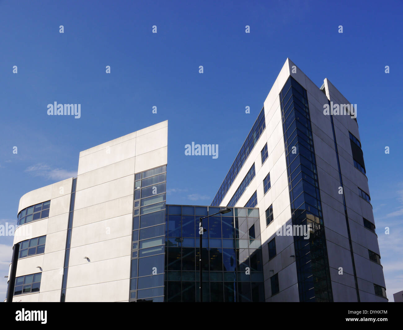 Architettura / le caratteristiche architettoniche di go-NE ufficio moderno edificio in Gallowgate, della città di Newcastle upon Tyne, England, Regno Unito Foto Stock
