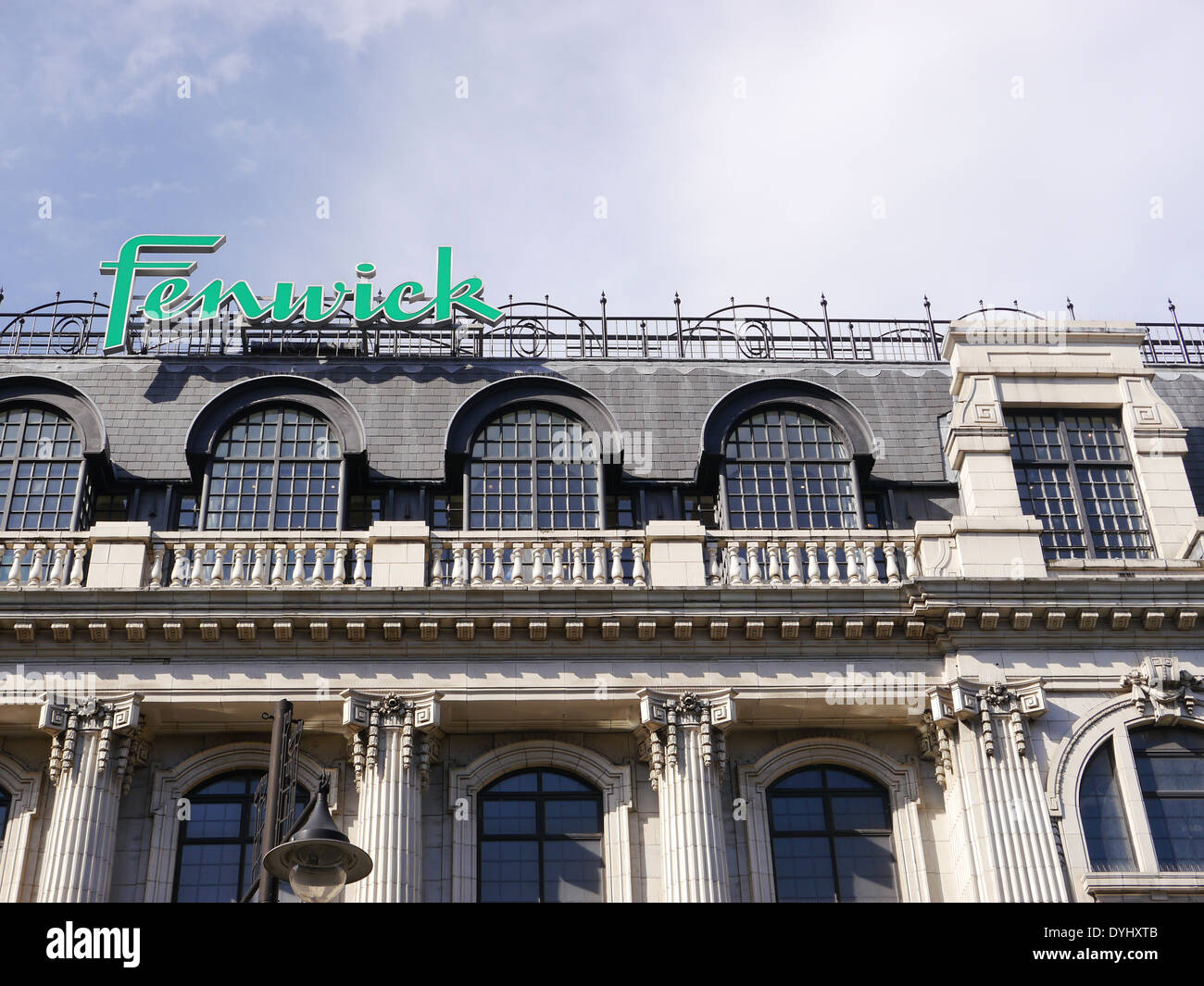 Architettura: costruito le caratteristiche architettoniche di Fenwick shop edificio, Northumberland Street, Newcastle upon Tyne, England, Regno Unito Foto Stock