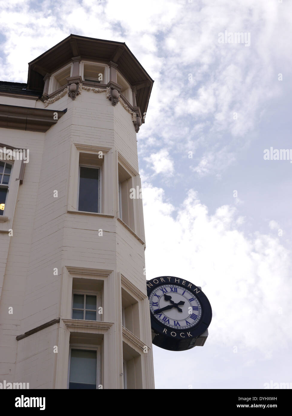 Ex Northern Rock bank (ora vergine denaro) edificio con orologio, Northumberland Street, Newcastle upon Tyne, England, Regno Unito Foto Stock