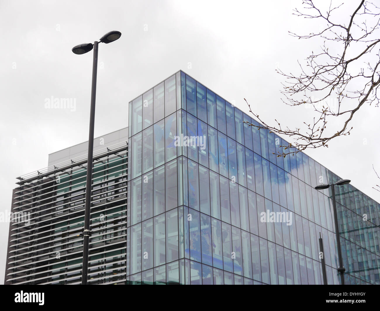 Architettura: le caratteristiche architettoniche della città moderna edificio della biblioteca centrale, Newcastle upon Tyne, England, Regno Unito Foto Stock