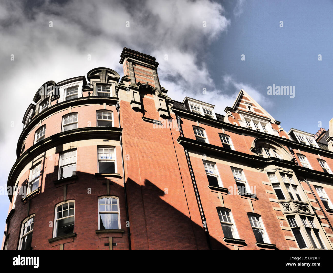 Immagine creativa di caratteristiche architettoniche e architettura di Milburn House, Newcastle upon Tyne, England, Regno Unito Foto Stock