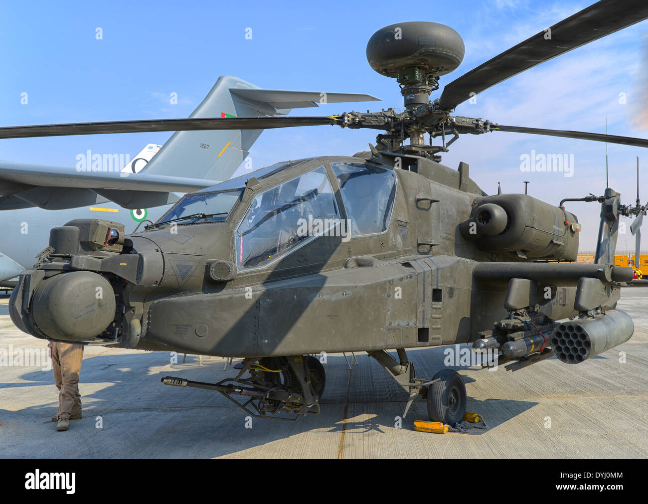 Boeing AH-64 Apache al Dubai Air Show di Dubai, Emirati Arabi Uniti Foto Stock