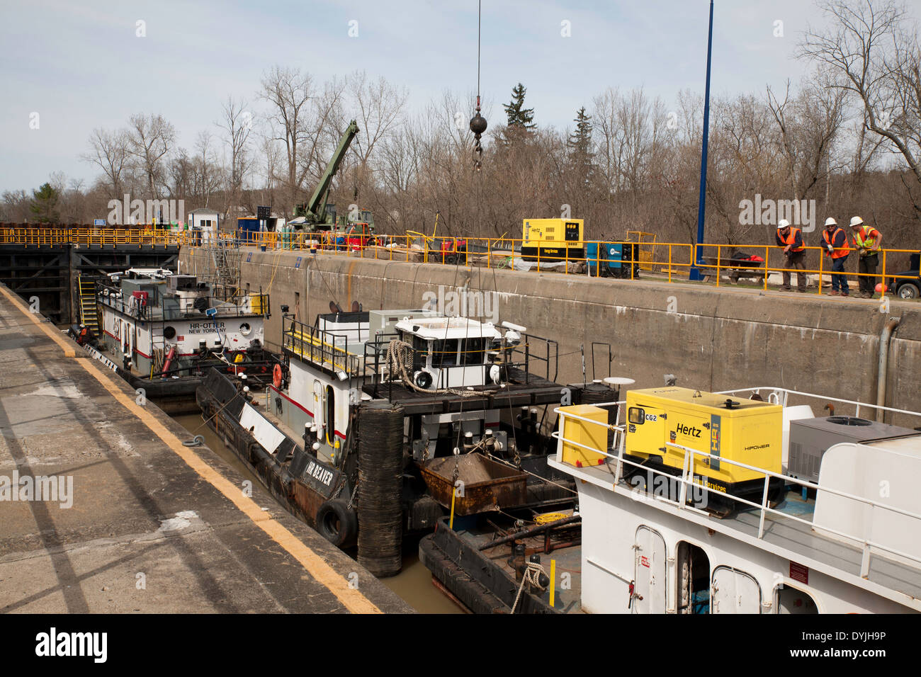 Il Champlain Canal è parte dello Stato di New York il sistema di canale, questo blocco è C6 a Fort Miller, NY, durante operazioni di dragaggio. Foto Stock