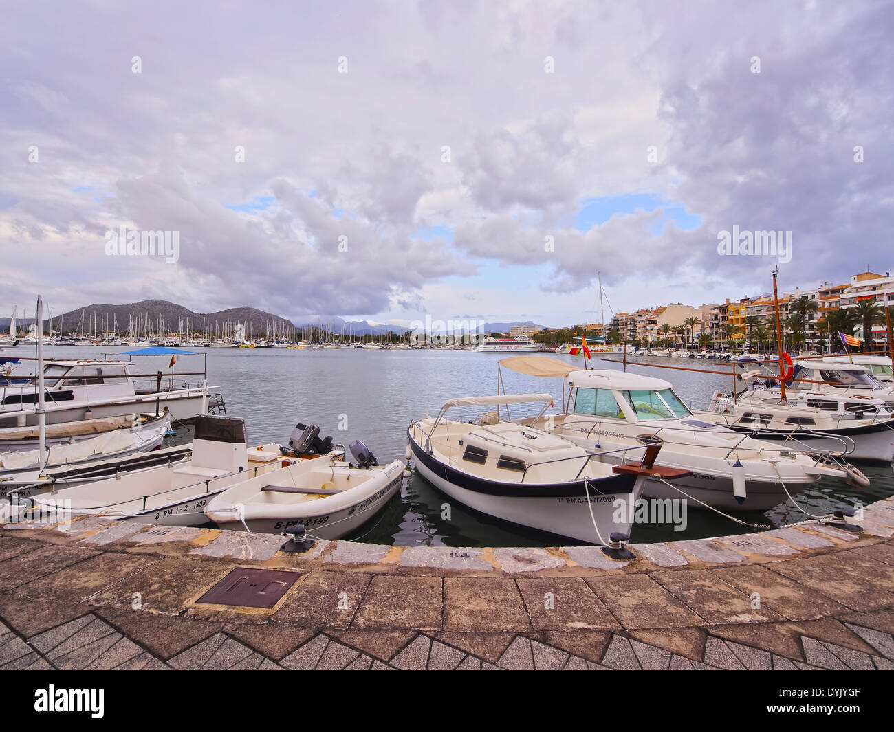 Port de Alcudia su Maiorca, isole Baleari, Spagna Foto Stock