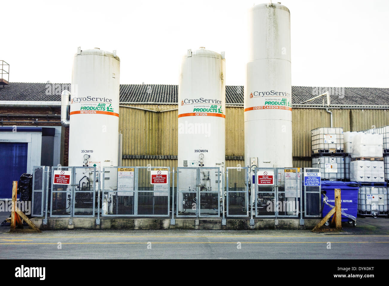 Il gas liquido dei serbatoi di stoccaggio. Foto Stock