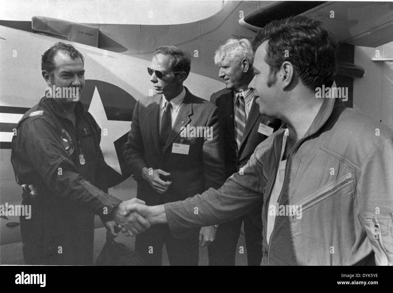 Il CL-84, BuNo 146027, era un tiltrotor sviluppato dalla Canadair e utilizzato dall'esercito statunitense per varie operazioni, dimostrando capacità avanzate nella tecnologia di decollo e atterraggio verticale (VTOL). Foto Stock