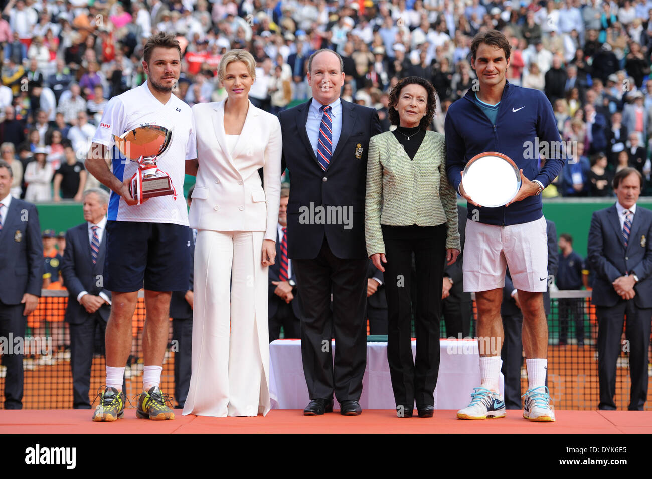 Il Principato di Monaco e Monte Carlo. Xx Apr, 2014. ATP Rolex Masters di tennis  finale. Roger Federer (SUI) versus Stanislas Wawrinka (Sui). Stanislas  Wawrinka (sui) e Roger Federer (sui) con il