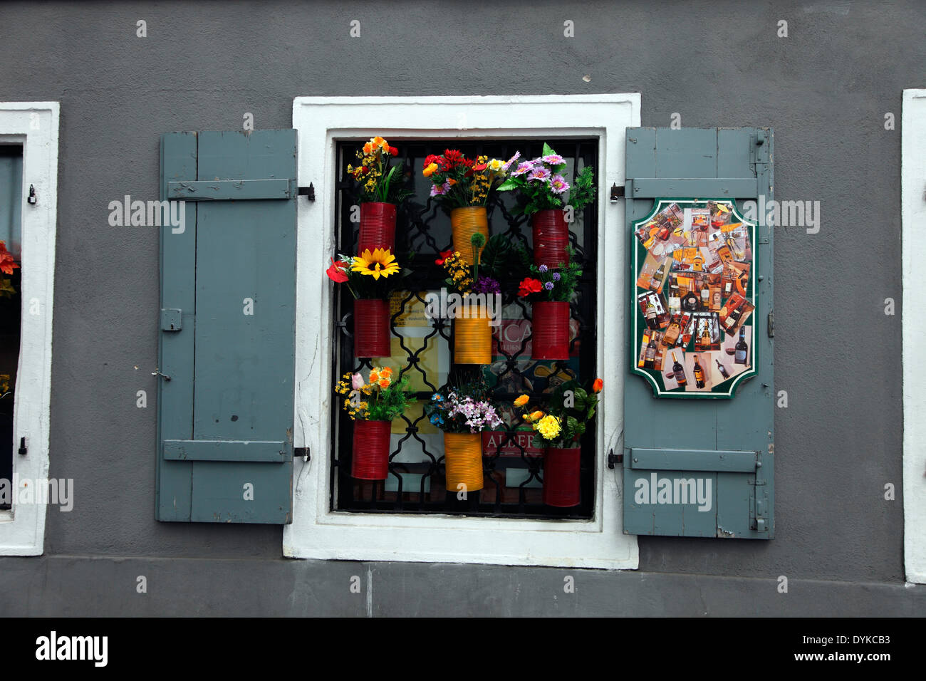 La finestra di visualizzazione di una barra di spagnolo in una stradina secondaria vicino a Schwedenplatz in Vienna Foto Stock