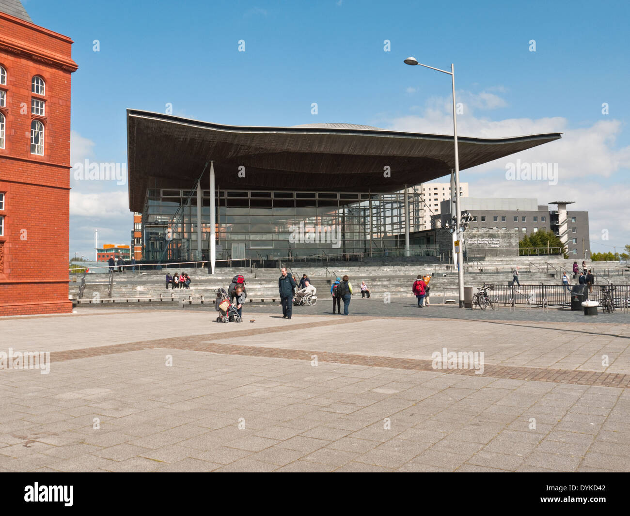 L'Assemblea nazionale del Galles edificio, Y Senedd, nella Baia di Cardiff Foto Stock