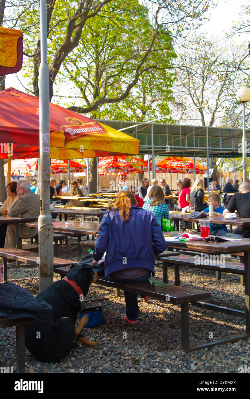 Giardino della birra, Riegrovy Sady park, Vinohrady di Praga, Repubblica Ceca, Europa Foto Stock